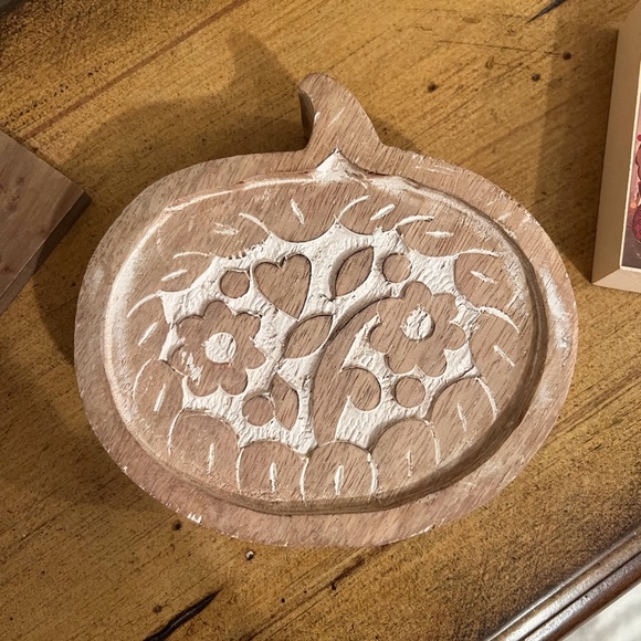 Fall Table Decor - Picture 2 of 7